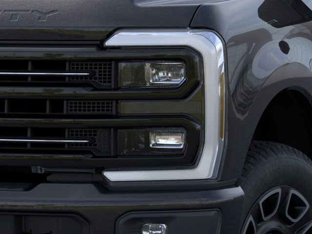 Ford Super Duty F-350 SRW Vehicle Image 18