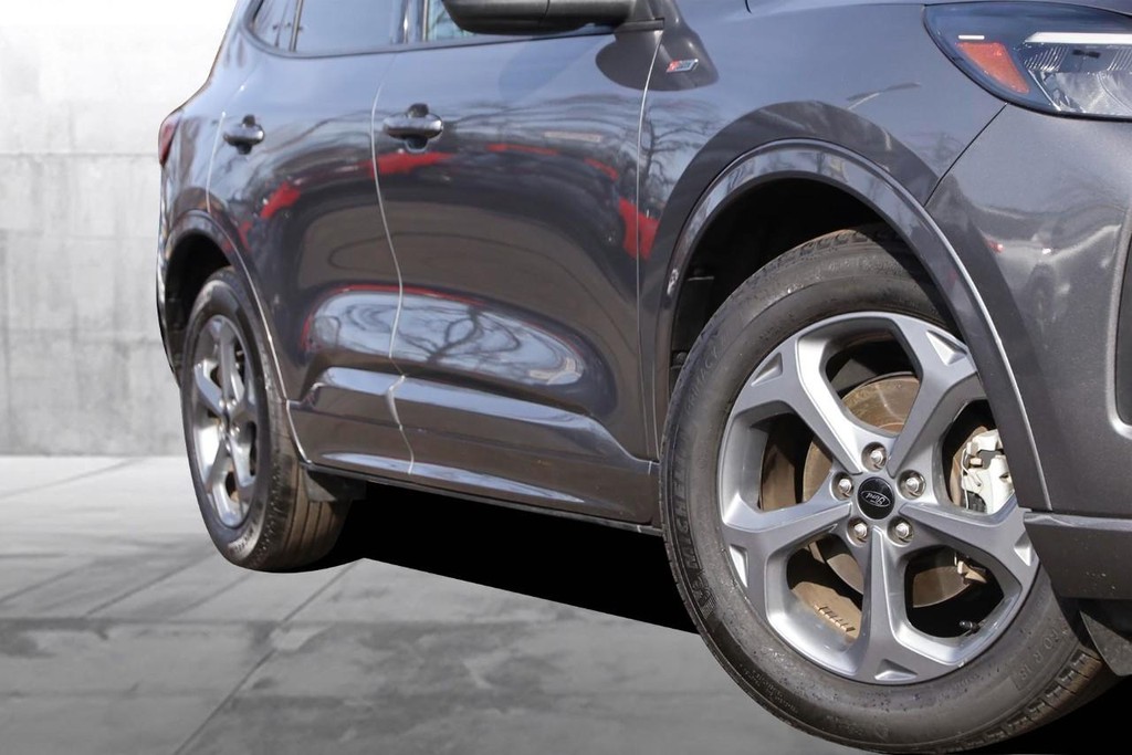 Ford Escape Vehicle Image 03