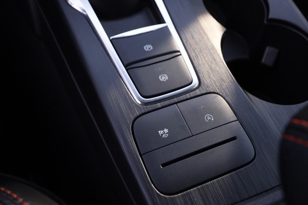 Ford Escape Vehicle Image 19