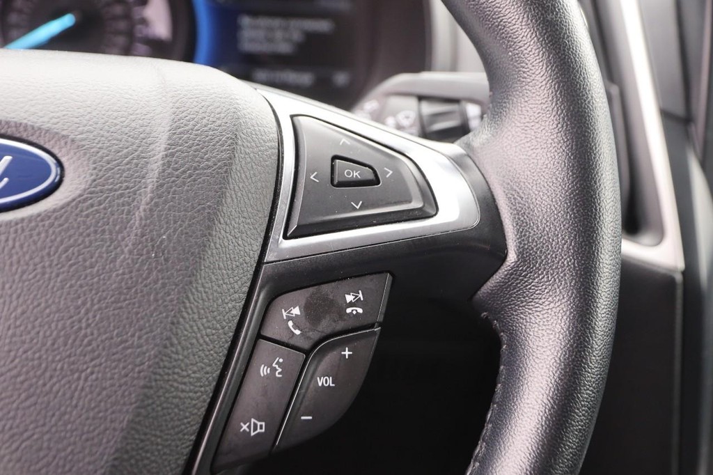 Ford Edge Vehicle Image 12