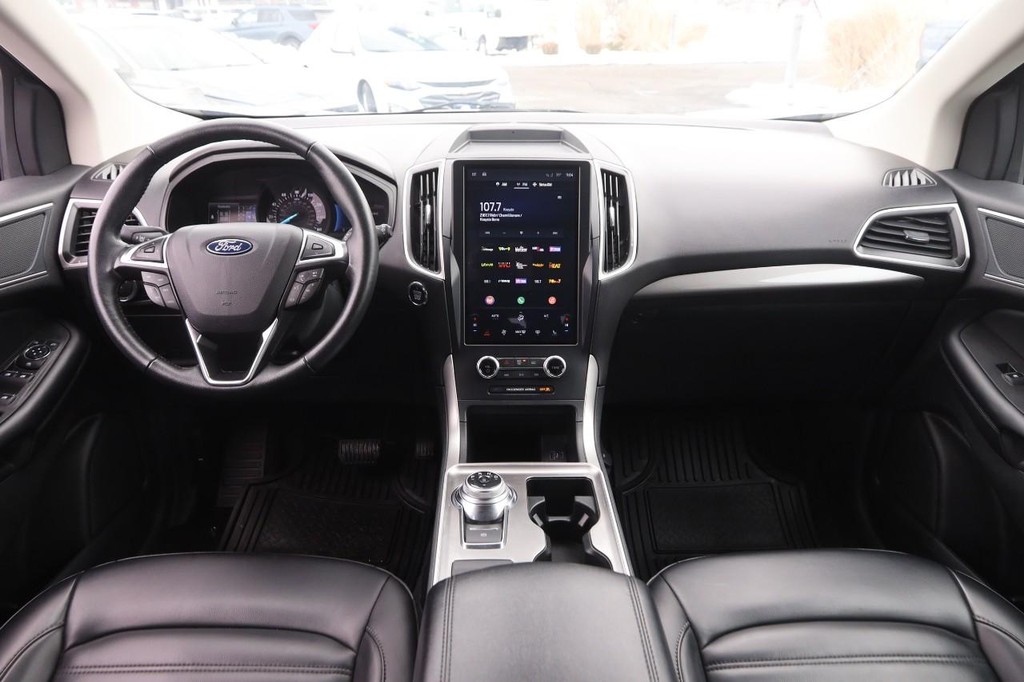 Ford Edge Vehicle Image 19