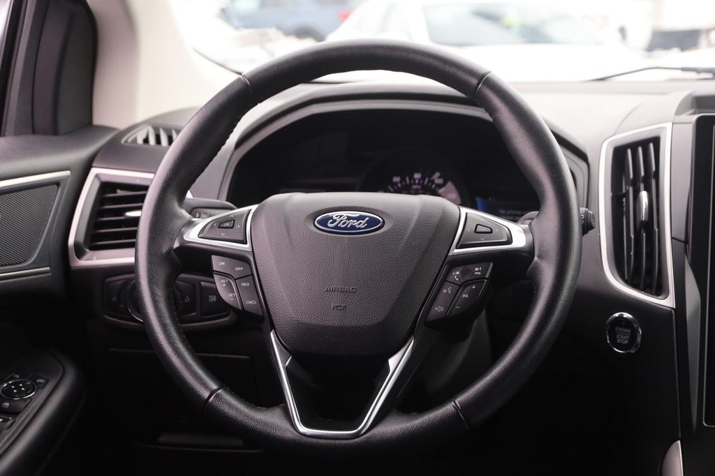 Ford Edge Vehicle Image 21