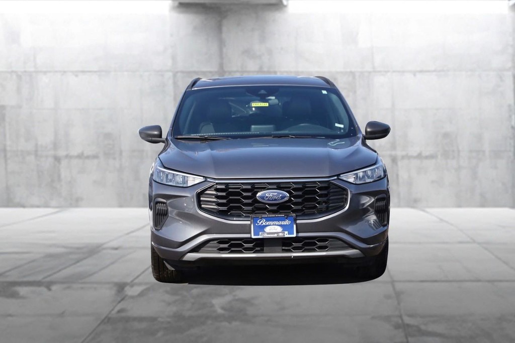 Ford Escape Vehicle Image 04