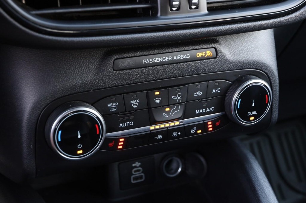 Ford Escape Vehicle Image 17