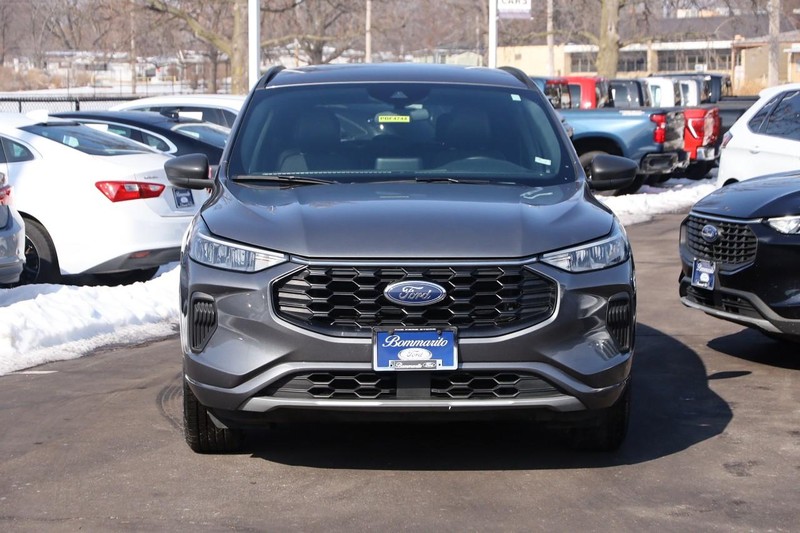 Ford Escape Vehicle Image 04