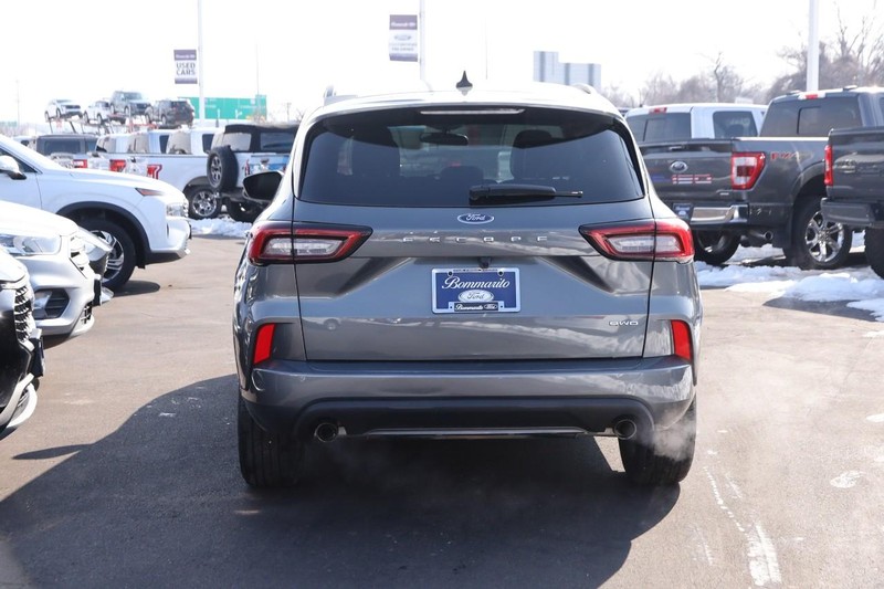 Ford Escape Vehicle Image 06