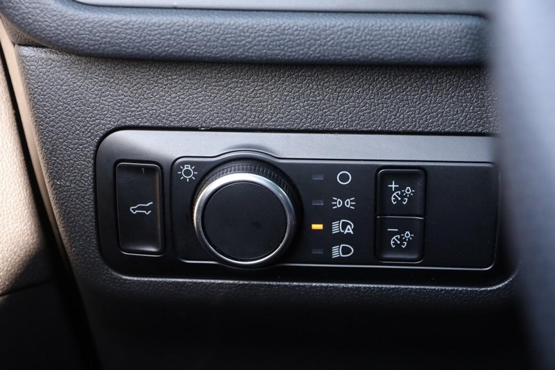 Ford Escape Vehicle Image 19