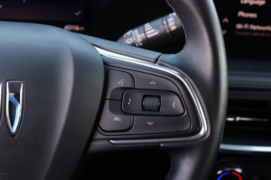 Buick Encore GX Vehicle Image 12