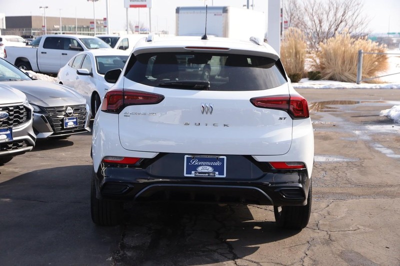 Buick Encore GX Vehicle Image 06