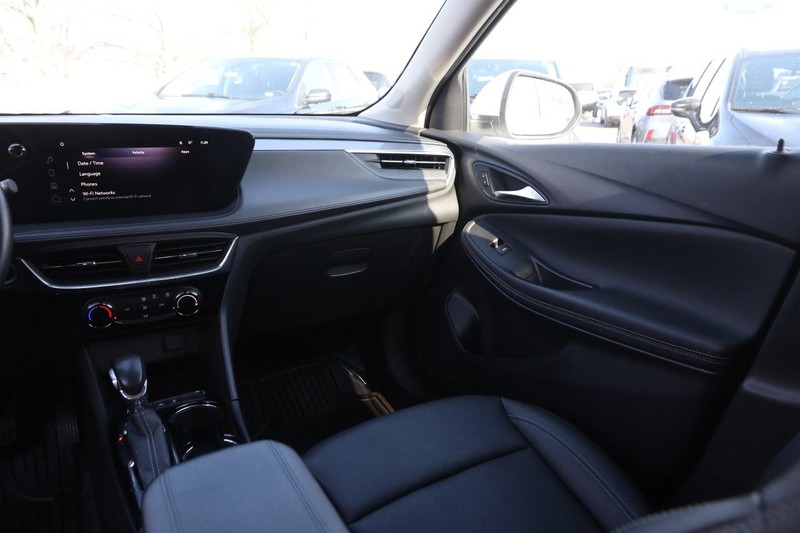 Buick Encore GX Vehicle Image 23