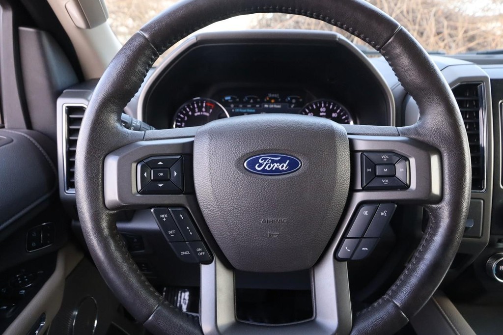Ford Expedition Vehicle Image 12