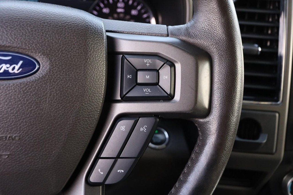 Ford Expedition Vehicle Image 14