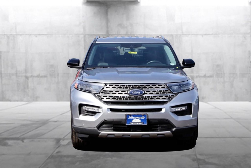 Ford Explorer Vehicle Image 04