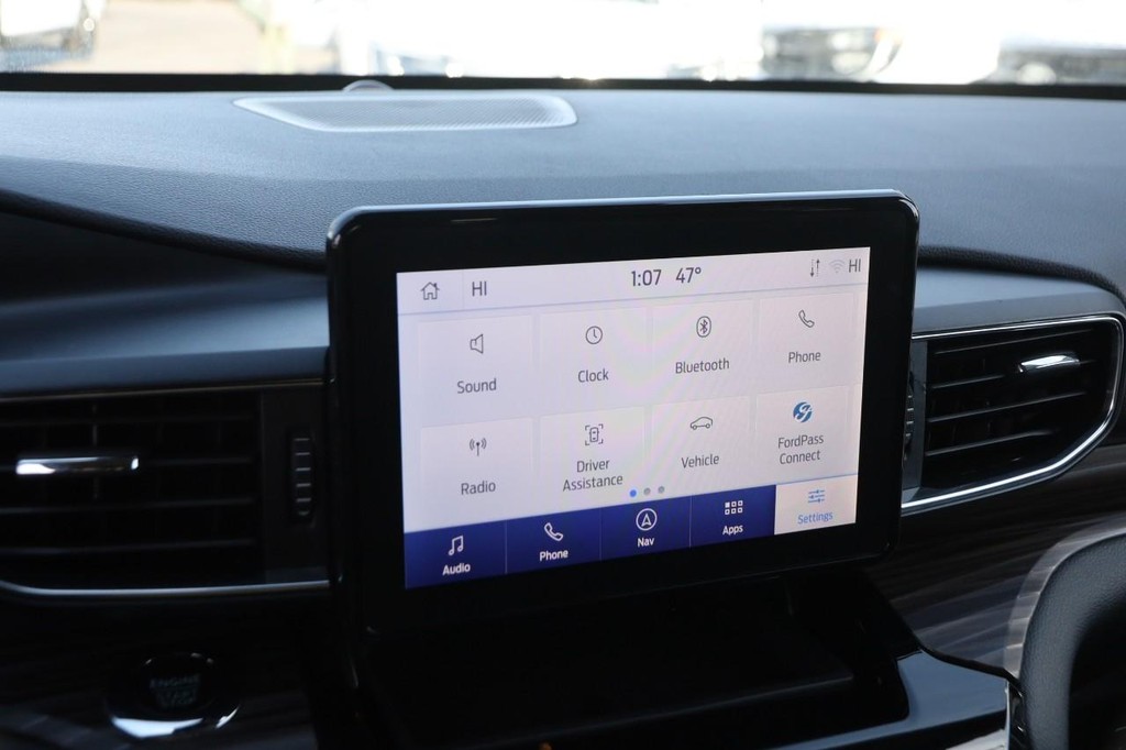 Ford Explorer Vehicle Image 17