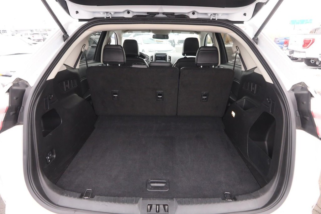 Ford Edge Vehicle Image 07