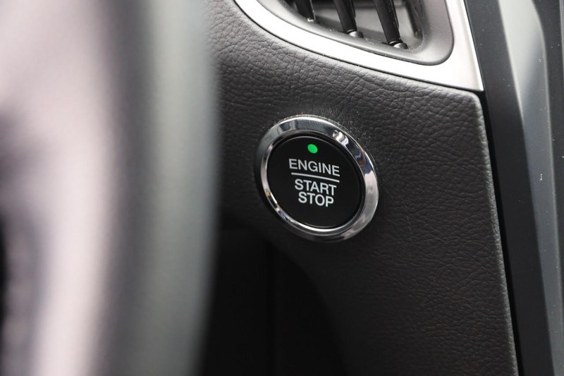 Ford Edge Vehicle Image 14