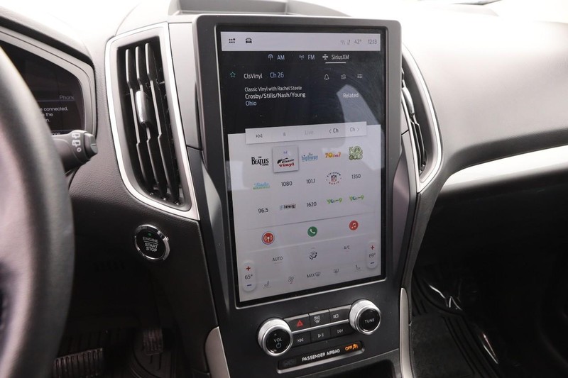 Ford Edge Vehicle Image 15