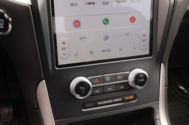 Ford Edge Vehicle Image 17