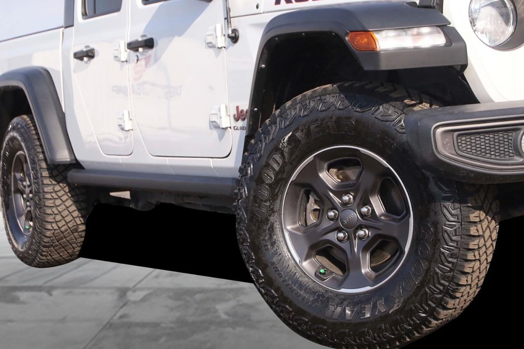 Jeep Gladiator Vehicle Image 03