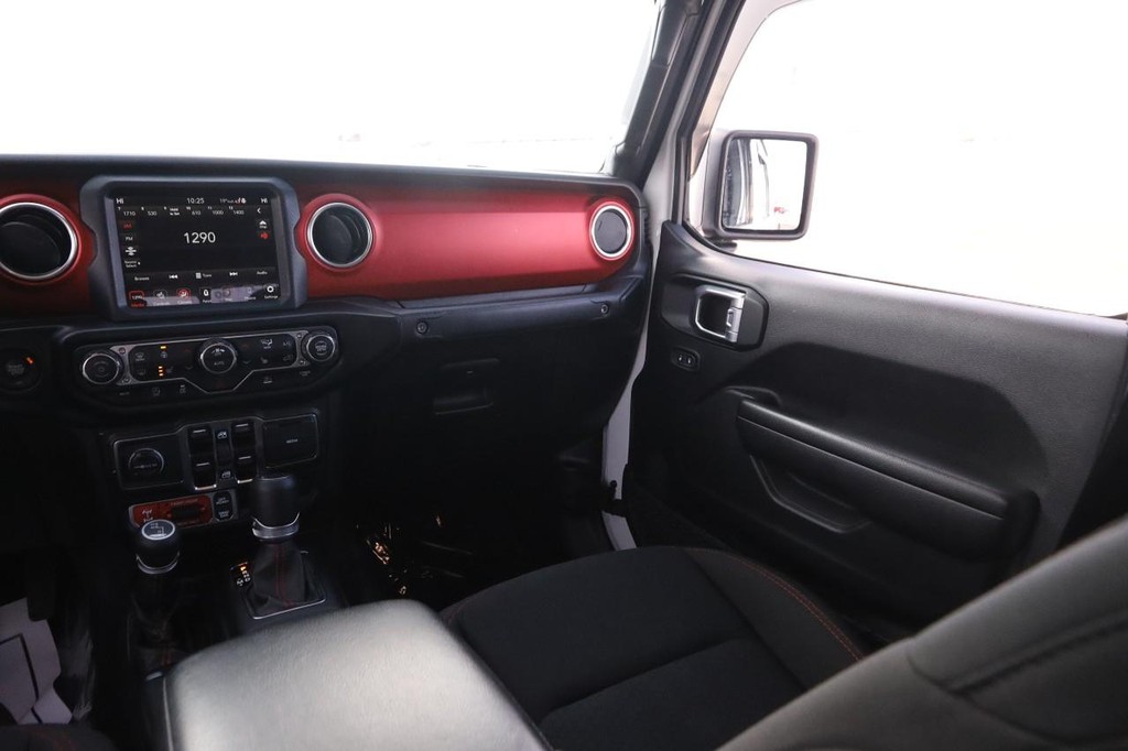 Jeep Gladiator Vehicle Image 26