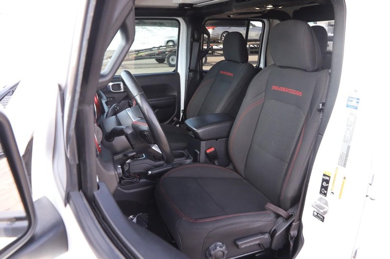 Jeep Gladiator Vehicle Image 09