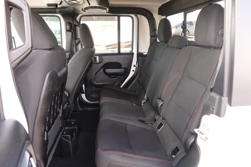 Jeep Gladiator Vehicle Image 10