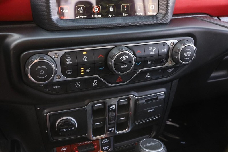 Jeep Gladiator Vehicle Image 18