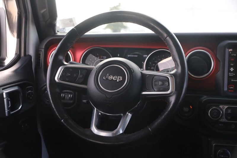 Jeep Gladiator Vehicle Image 24