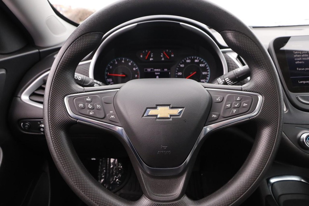 Chevrolet Malibu Vehicle Image 11