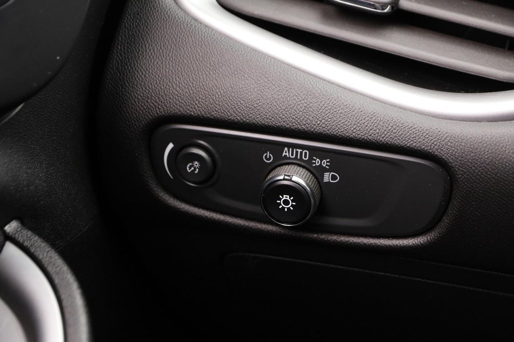 Chevrolet Malibu Vehicle Image 20