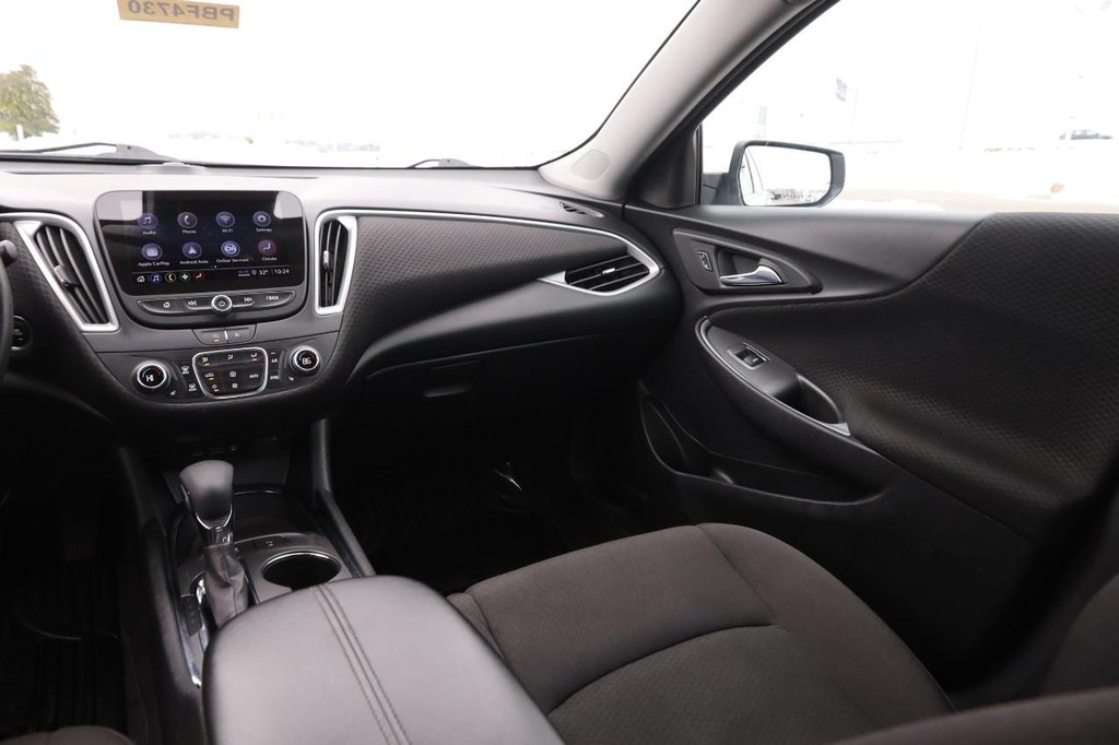 Chevrolet Malibu Vehicle Image 25