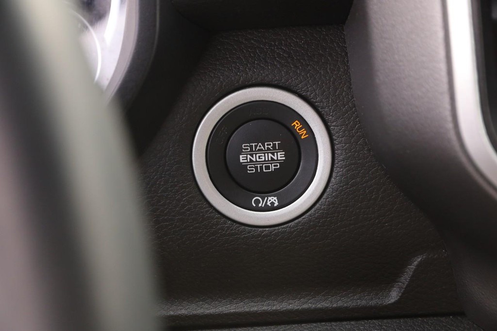 Ram 1500 Vehicle Image 14