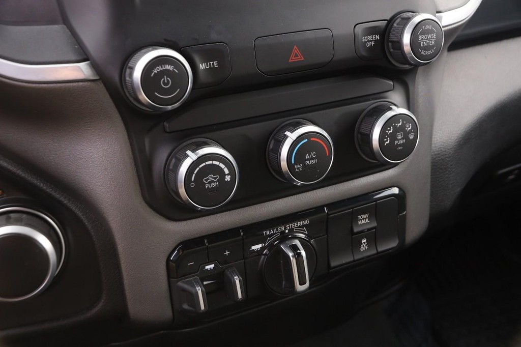 Ram 1500 Vehicle Image 19