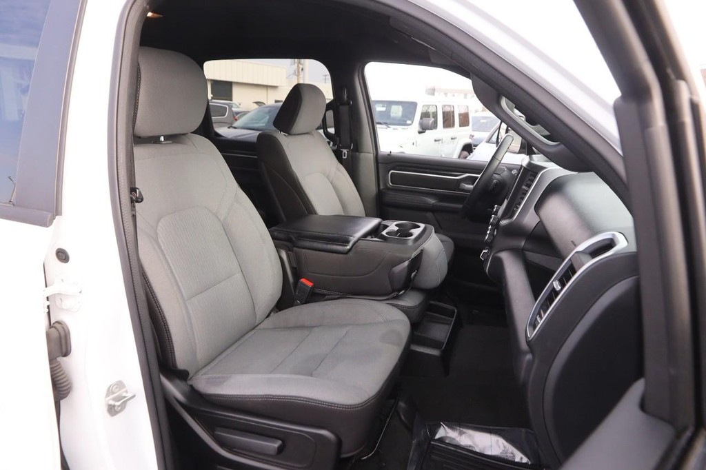 Ram 1500 Vehicle Image 26