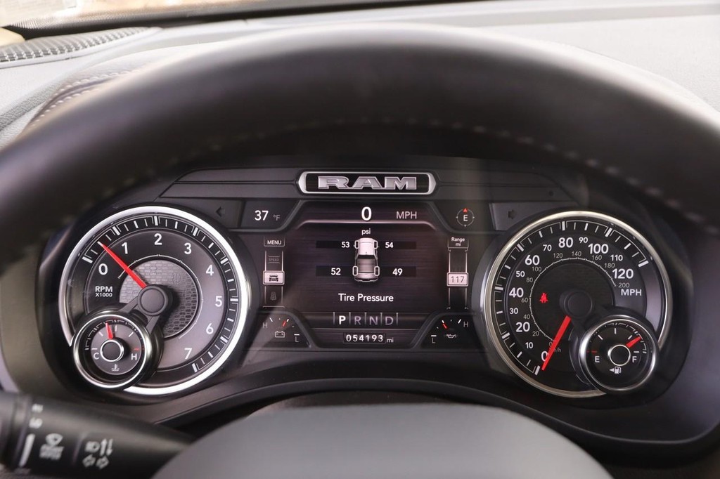 Ram 1500 Vehicle Image 13