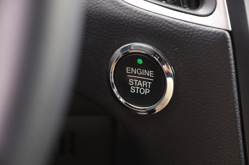 Ford Edge Vehicle Image 14