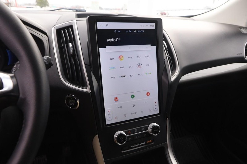 Ford Edge Vehicle Image 15