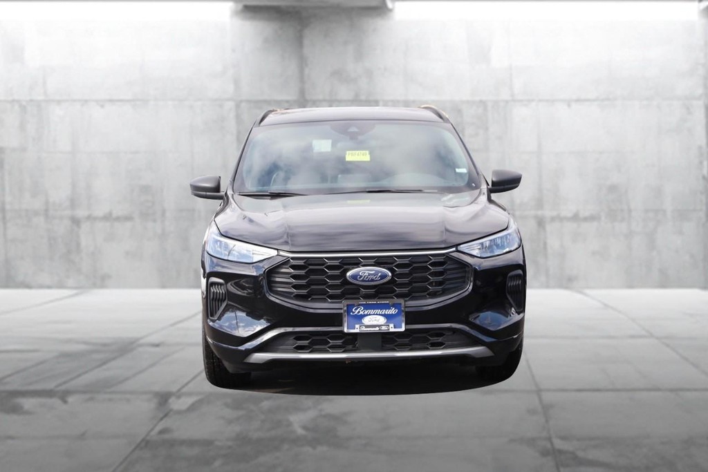 Ford Escape Vehicle Image 04