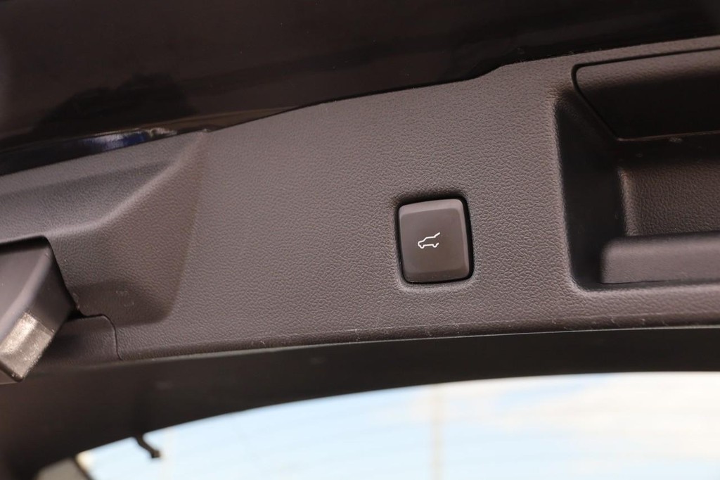 Ford Escape Vehicle Image 08