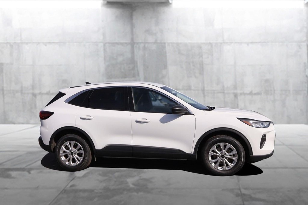 Ford Escape Vehicle Image 05