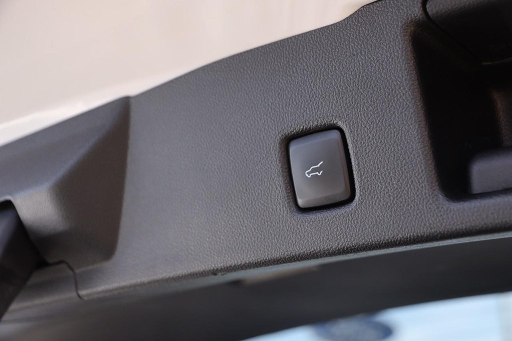 Ford Escape Vehicle Image 08