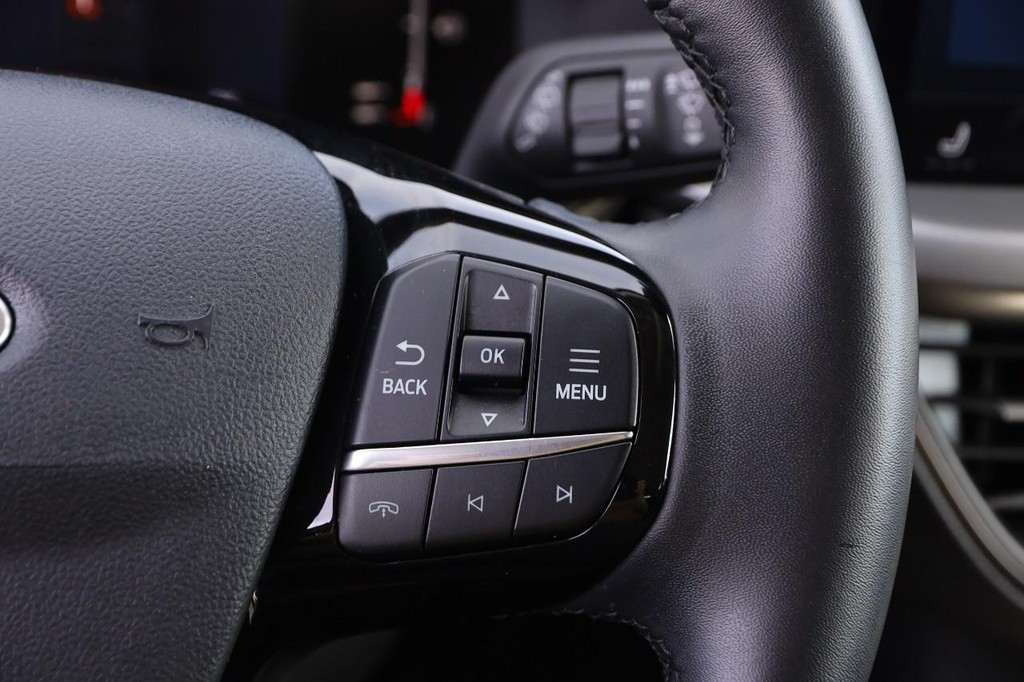 Ford Escape Vehicle Image 13