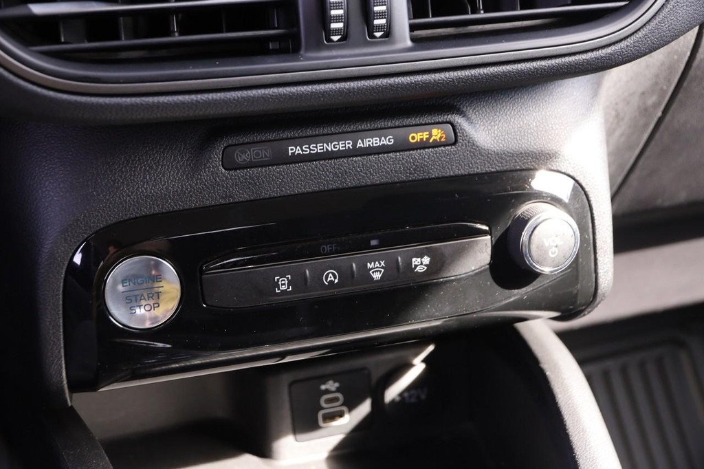 Ford Escape Vehicle Image 19