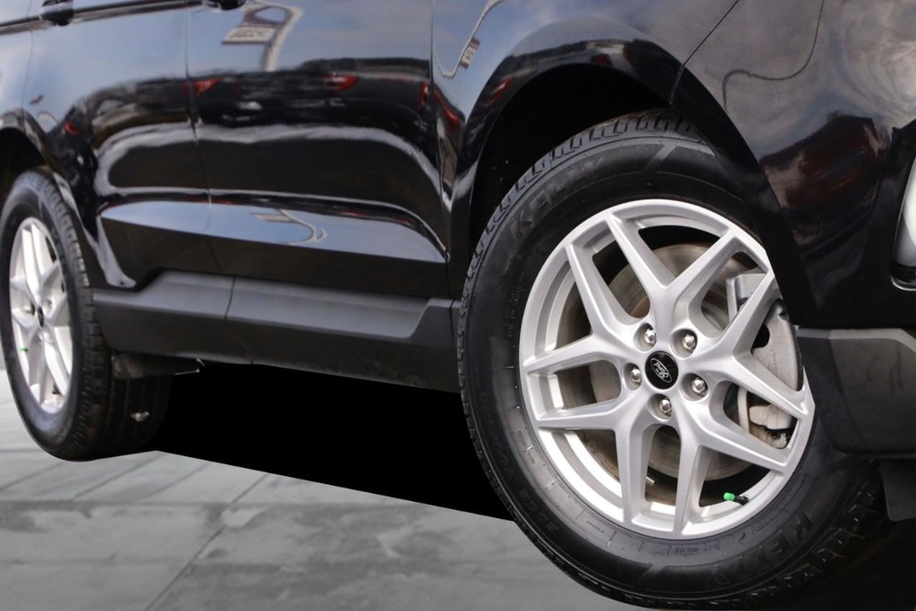 Ford Edge Vehicle Image 03