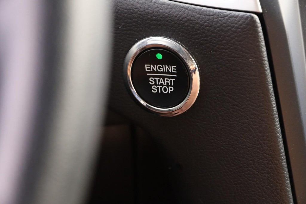 Ford Edge Vehicle Image 14