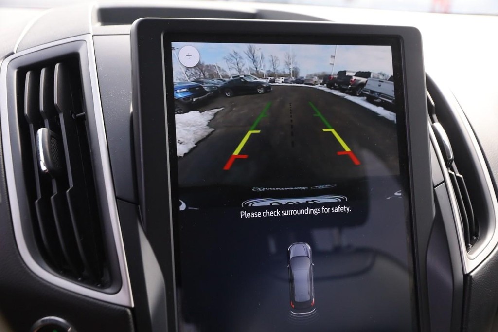 Ford Edge Vehicle Image 16