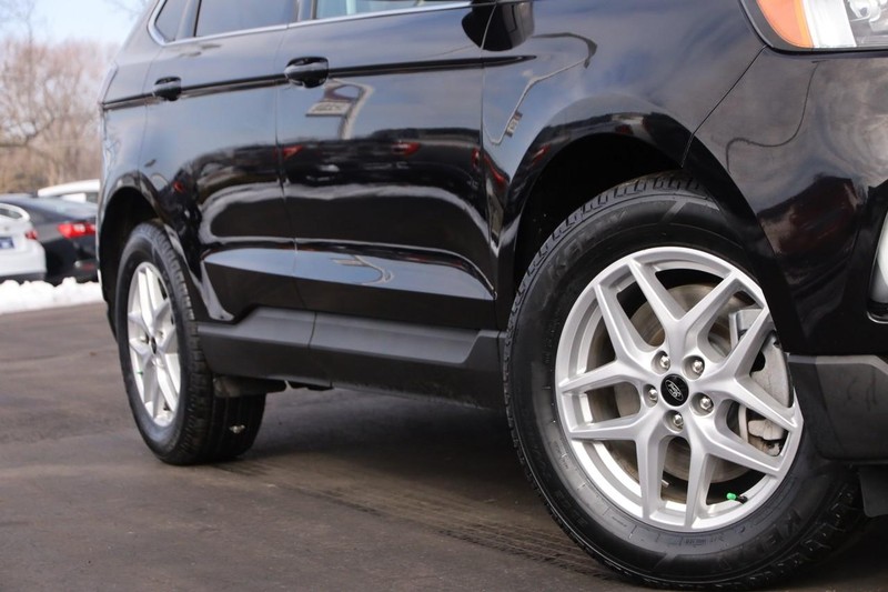 Ford Edge Vehicle Image 03