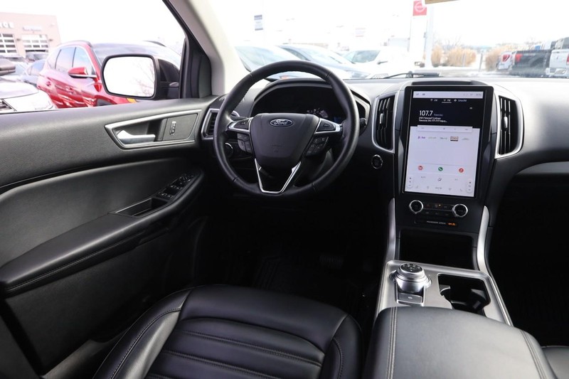 Ford Edge Vehicle Image 20