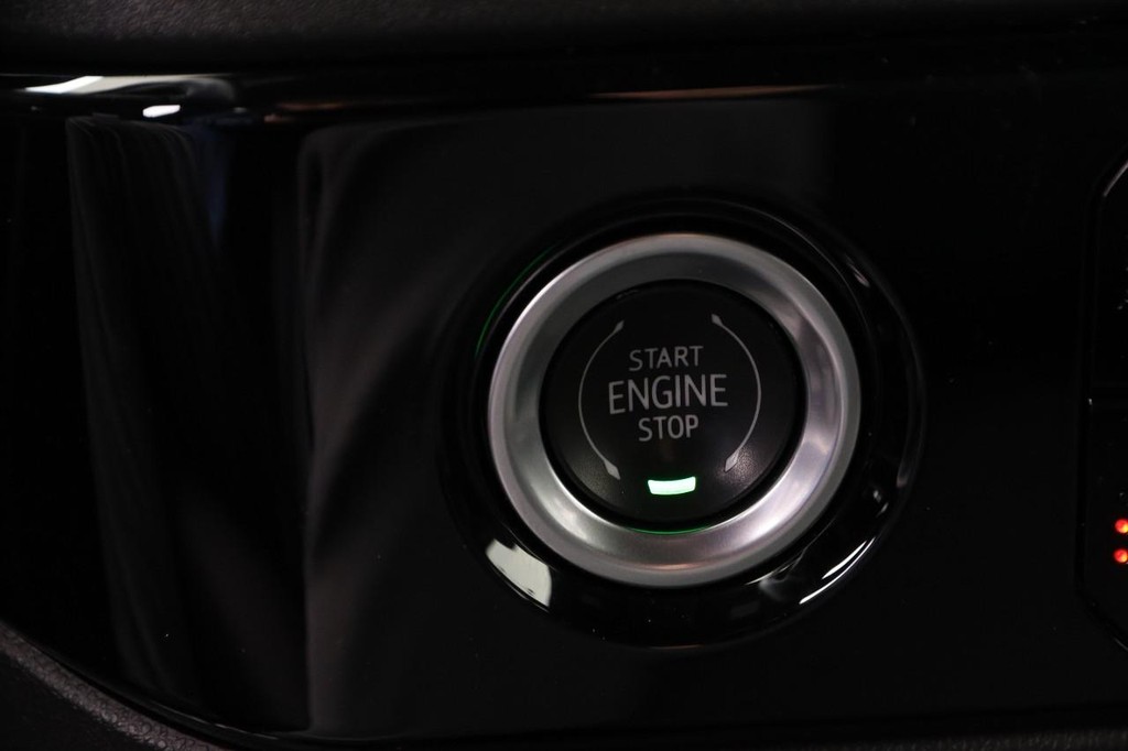 Chevrolet Silverado 1500 Vehicle Image 14