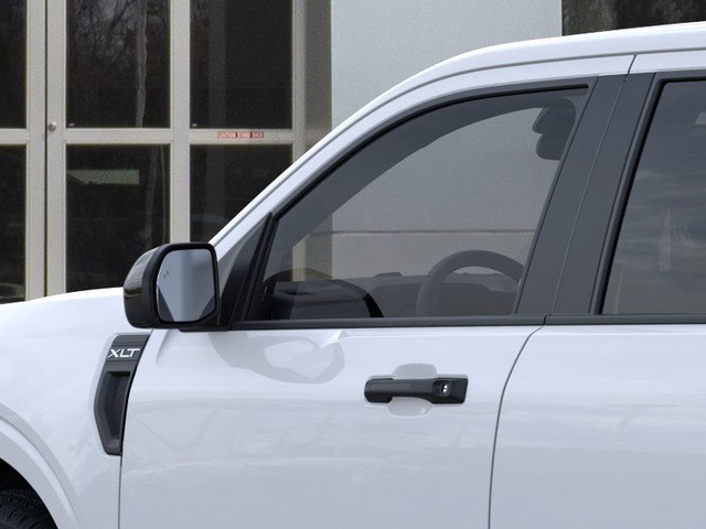 Ford Maverick Vehicle Image 21